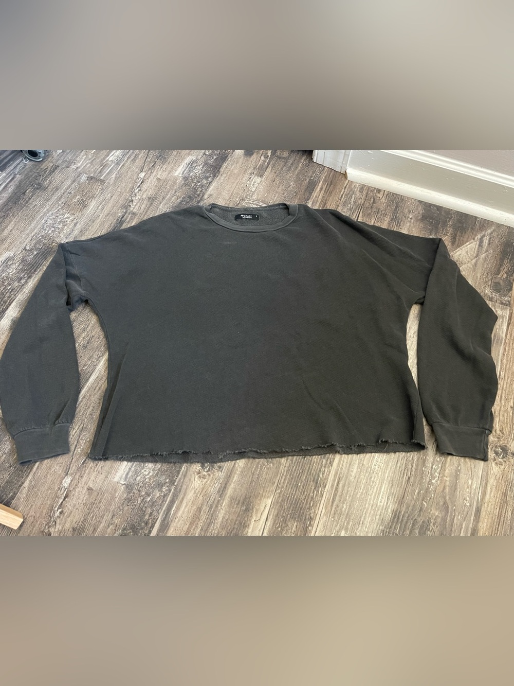 Michael Lauren crewneck, women’s size small